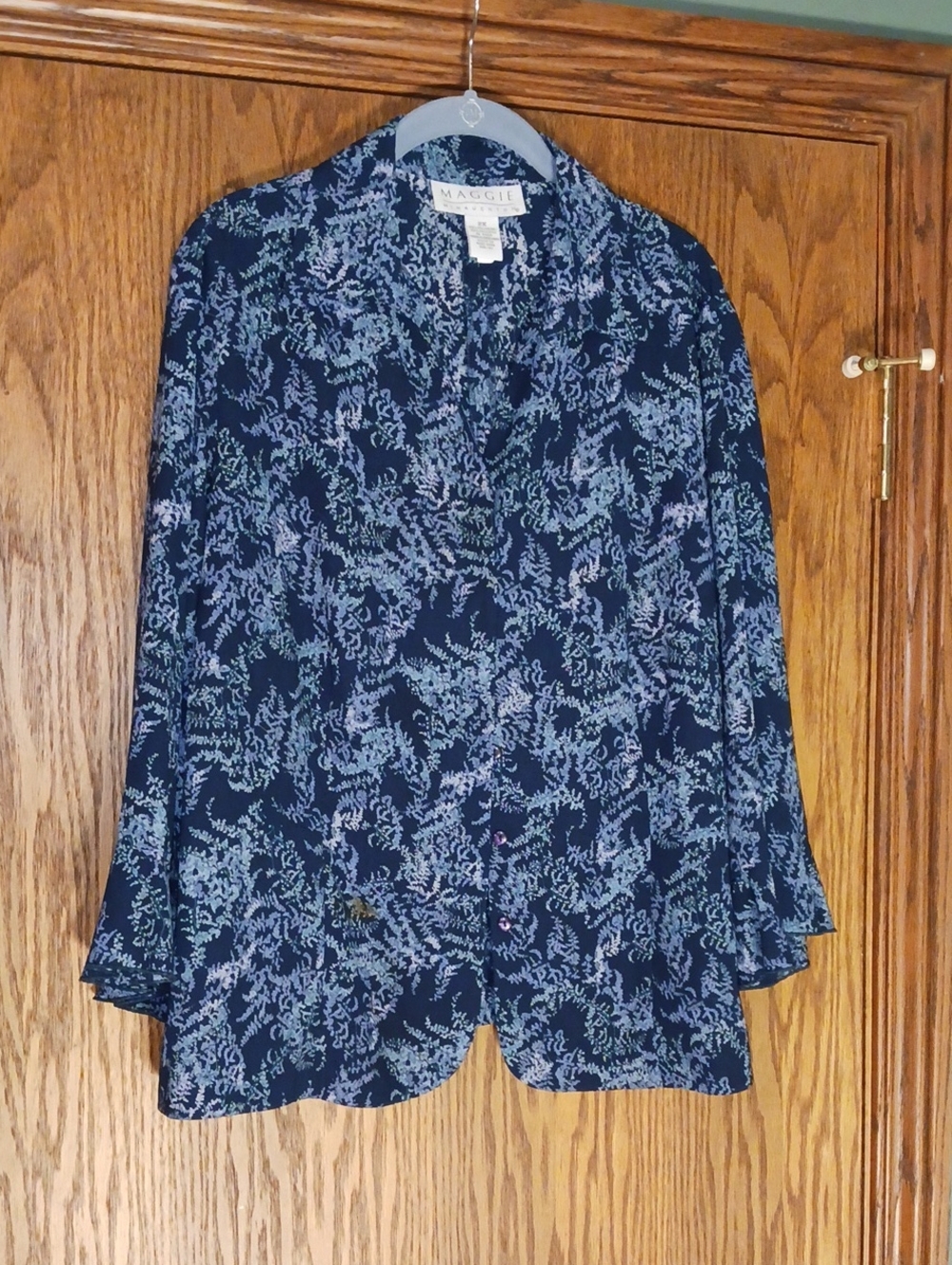 Womwn's Maggie McNaughton Button Down Ruffled Arm